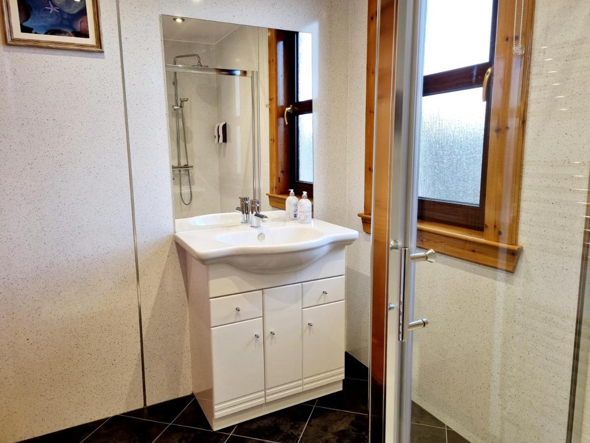 Inverness City 3 Bedroom House Free Parking Esterno foto