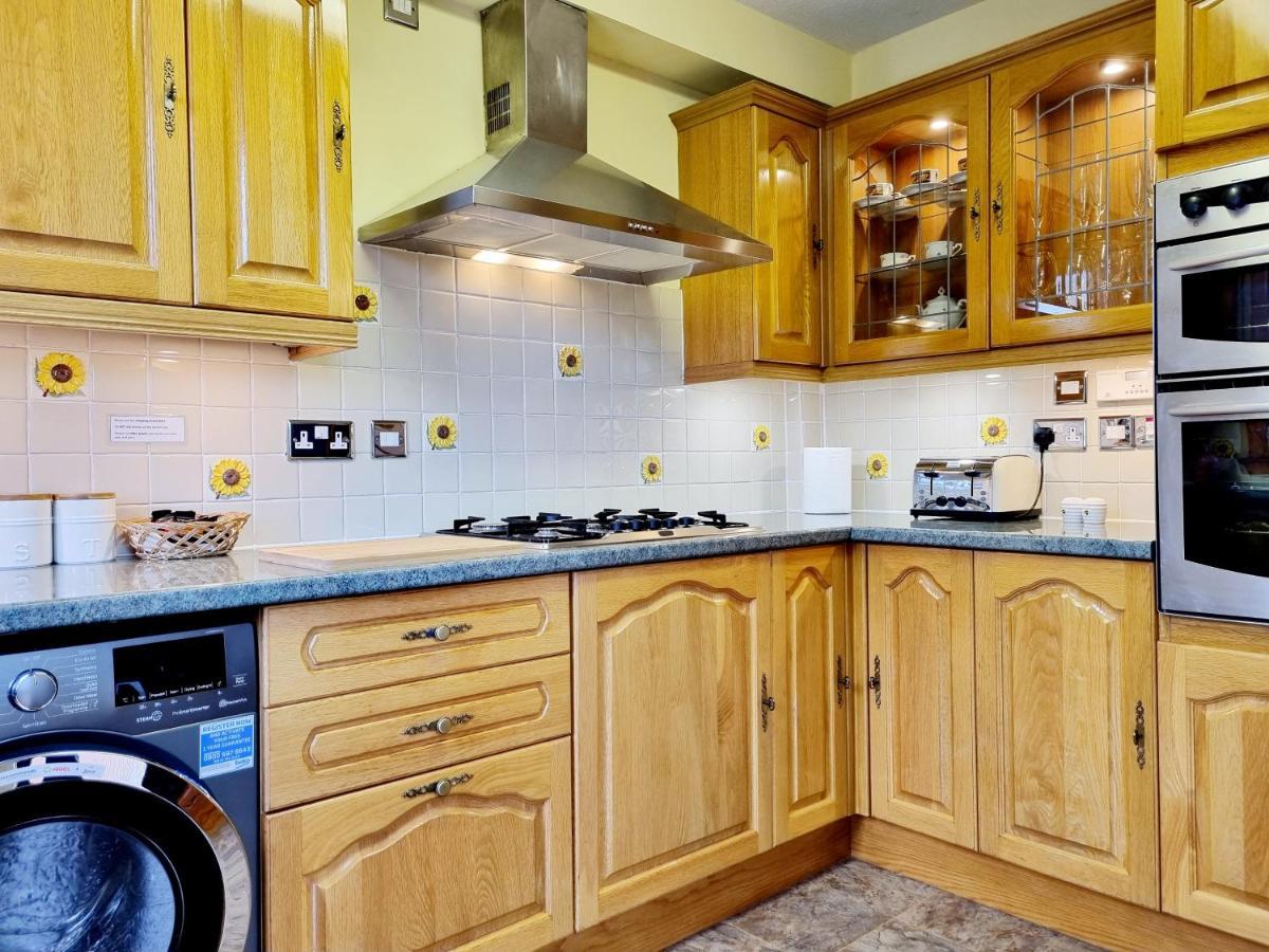 Inverness City 3 Bedroom House Free Parking Esterno foto