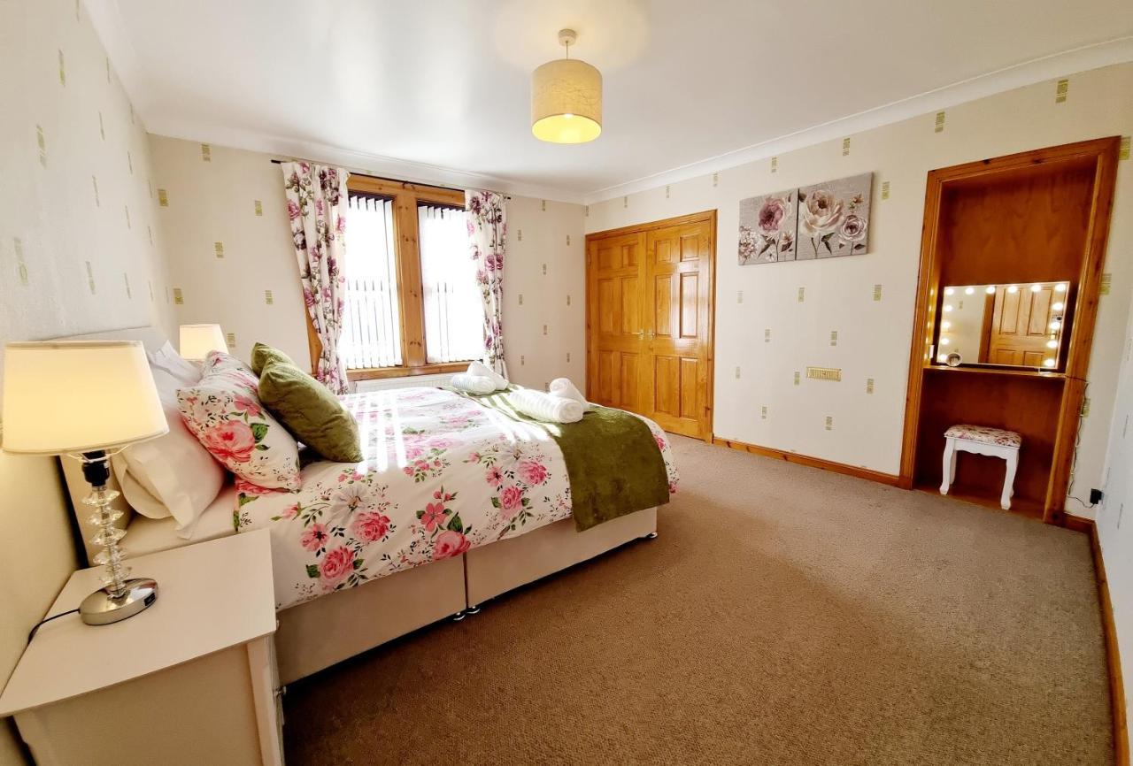 Inverness City 3 Bedroom House Free Parking Esterno foto